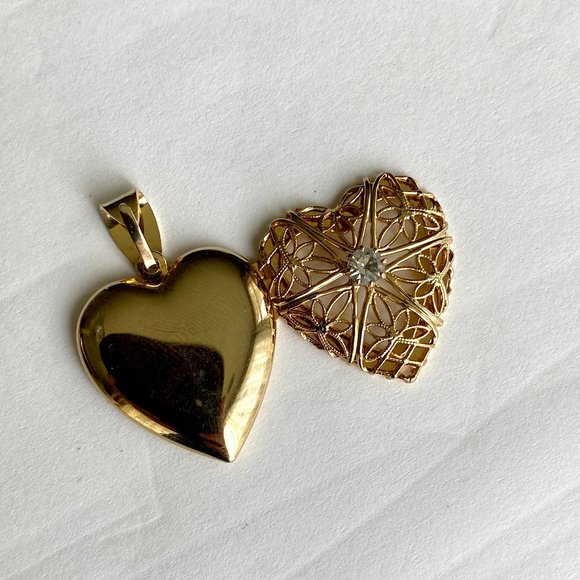 Vintage Gold Heart Locket with Rhinestone - Picture 1 of 9
